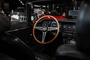 Image 5/53 de Jaguar E-Type (1970)