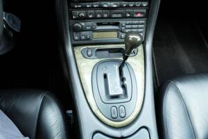 Bild 13/36 von Jaguar XKR (2001)