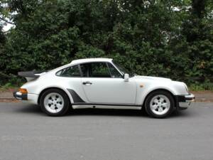 Bild 7/16 von Porsche 911 Turbo 3.3 (1988)