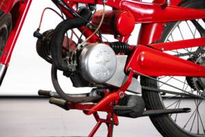 Image 19/42 of Moto Guzzi Motoleggera 65 (1954)