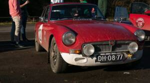 Image 42/50 of MG MGB GT (1972)