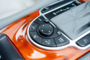 Image 23/60 of Mercedes-Benz SL 65 AMG (2004)