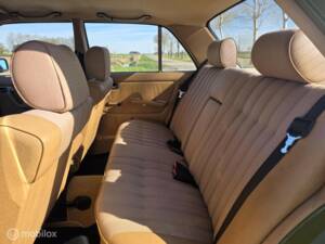 Imagen 30/50 de Mercedes-Benz 200 D (1982)