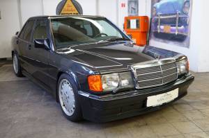 Image 2/38 of Mercedes-Benz 190 E 2.5-16 (1992)