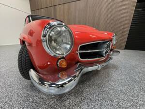 Image 4/8 of Mercedes-Benz 190 SL (1962)