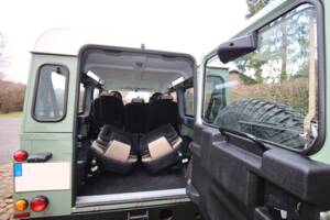 Bild 10/24 von Land Rover Defender 110 Heritage (2015)