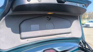 Image 23/42 of BMW 520i (1998)
