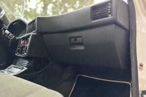 Bild 35/47 von BMW 528i (1986)