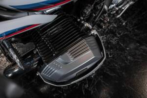 Bild 13/22 von BMW DUMMY (2021)