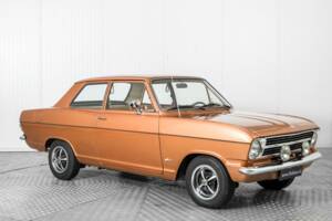 Imagen 5/50 de Opel Kadett 1,2 S (1972)