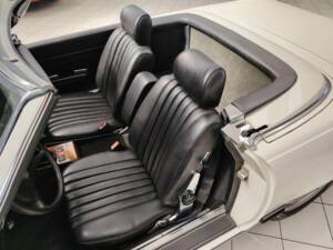 Image 31/53 of Mercedes-Benz 280 SL (1981)