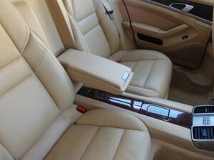 Bild 79/99 von Porsche Panamera Turbo (2009)