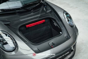 Image 12/25 of Porsche 911 Carrera 4 GTS (2023)