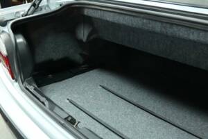 Immagine 35/50 di BMW 328i (1997)