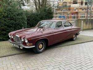 Image 2/31 de Jaguar 420 G (1968)