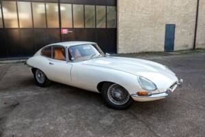Imagen 4/50 de Jaguar E-Type 4.2 (1965)