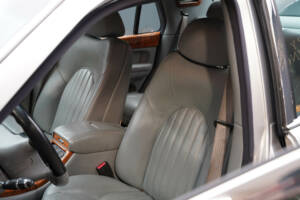Image 33/50 of Bentley Arnage R (2004)
