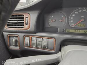 Bild 17/37 von Volvo V 70 2.5 (1997)