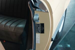 Bild 41/50 von Mercedes-Benz 450 SLC (1977)