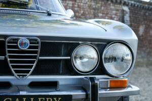 Image 30/50 of Alfa Romeo 1750 GT Veloce (1970)