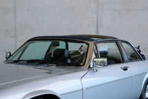 Image 39/47 of Jaguar XJ-SC 5.3 (1987)