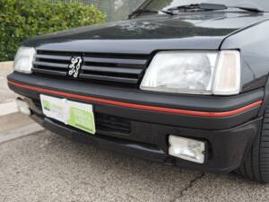 Afbeelding 19/50 van Peugeot 205 GTi 1.9 (1988)