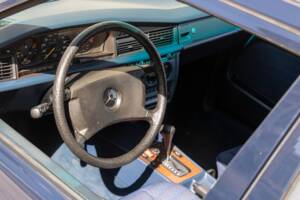 Imagen 65/69 de Mercedes-Benz 190 E (1988)