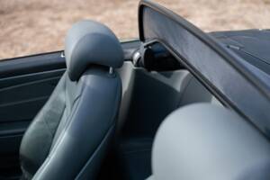 Image 18/50 of Mercedes-Benz SL 350 (2004)