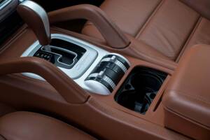 Image 25/45 of Porsche Cayenne Turbo (2009)