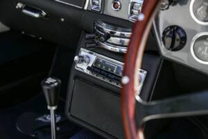 Image 19/30 de Aston Martin DB 6 Volante (1967)