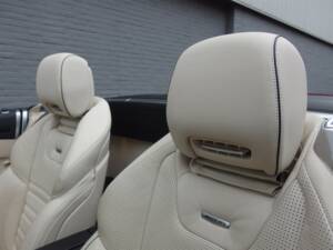 Image 40/99 of Mercedes-Benz SL 63 AMG (2012)