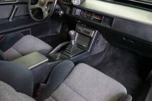 Image 16/49 of Mitsubishi Starion (1989)