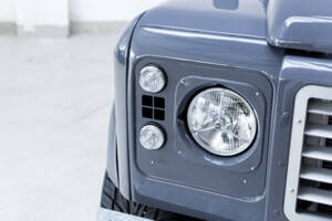 Bild 39/43 von Land Rover Defender Tophat (1984)