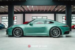 Image 10/24 of Porsche 911 Carrera 4S (2023)