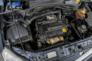 Image 38/50 de Opel Tigra TwinTop 1.4 Twinport (2006)