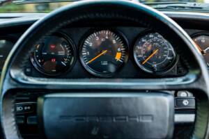 Bild 47/50 von Porsche 911 Carrera 3.2 (1989)