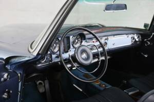 Immagine 18/40 di Mercedes-Benz 230 SL (1966)