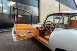 Imagen 42/50 de Jaguar E-Type 4.2 (1965)