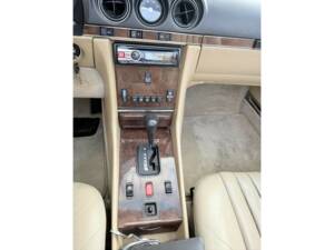 Image 26/50 of Mercedes-Benz 560 SL (1987)