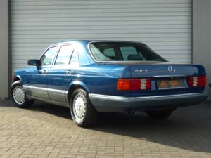 Imagen 4/16 de Mercedes-Benz 300 SE (1987)