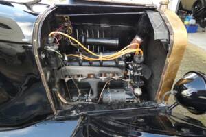 Image 26/41 of Ford Model T Touring (1925)
