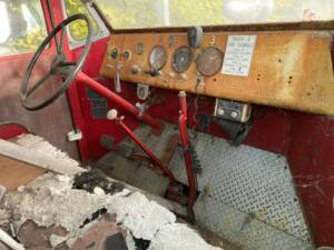 Image 16/23 of American LaFrance 600 Series Fire Truck (1946)