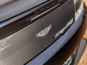 Image 41/65 of Aston Martin Vantage GT8 (2017)