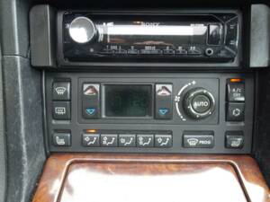 Image 18/42 de Land Rover Range Rover 2.5 DSE (2000)