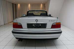 Image 5/17 of BMW 325i (1994)
