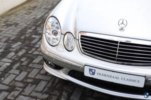 Image 77/84 of Mercedes-Benz E 55 AMG (2002)