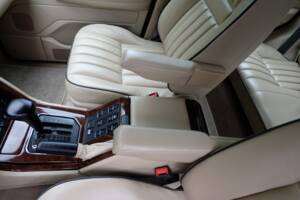Afbeelding 17/95 van Land Rover Range Rover 4.6 Vogue (2002)