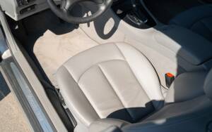 Image 35/49 of Mercedes-Benz CLK 280 (2006)