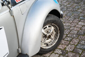 Image 2/38 of Volkswagen Beetle 1302 S (1970)
