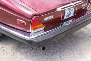 Image 20/44 of Jaguar XJ 12 (1990)